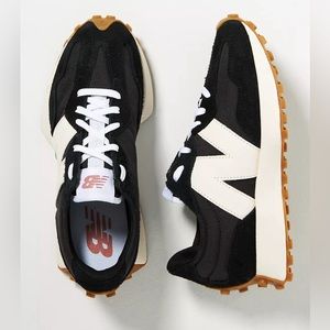 New Balance 327- Black/White/Gum- NWT